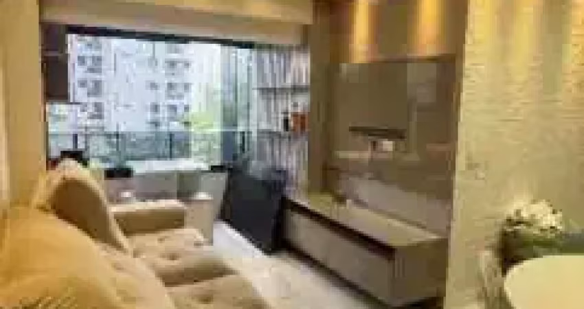 Belíssimo apartamento reformado, 86m², no bairro da torre