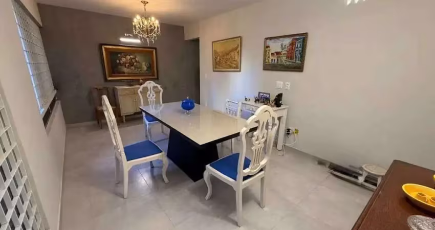 Apartamento amplo de 3 quartos em boa viagem. a apenas 200m do mar