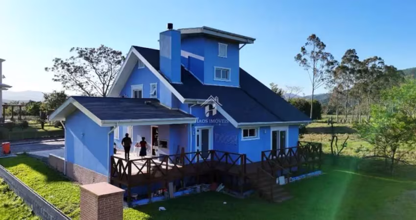 Linda casa estilo americana condominio fechado alto padrão
