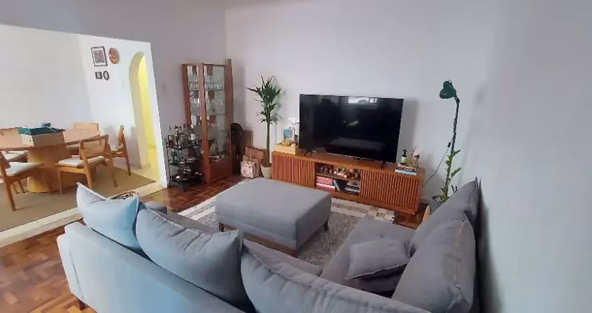 Apartamento no centro de florianópolis – amplo, arejado e com localização privilegiada!