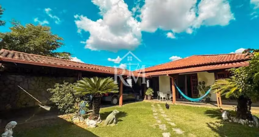 Casa com 3 quartos à venda na Santa Mônica, Belo Horizonte 