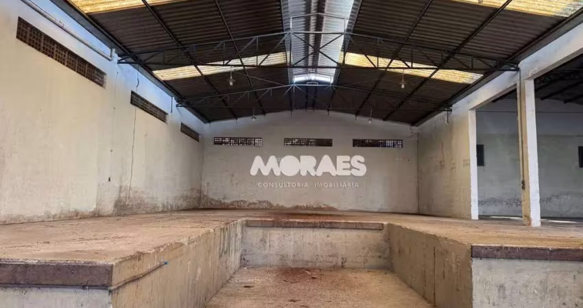 Barracão / galpão com doca para alugar, 1200 m² por r$ 10.000/mês - núcleo residencial presidente geisel - bauru/sp