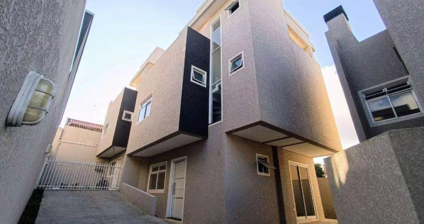 Sobrado com 3 dormitórios à venda, 120 m² por R$ 660.000,00 - Xaxim - Curitiba/PR