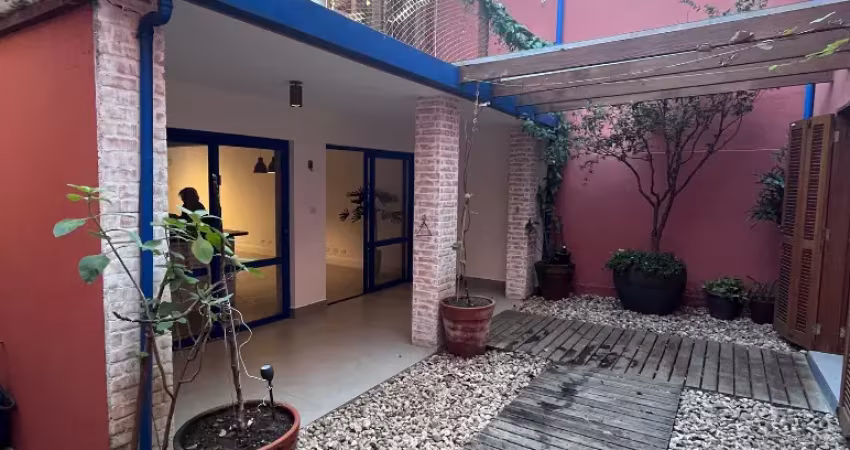 Casa no brooklin é cheia de personalidade e foi totalmente reformada