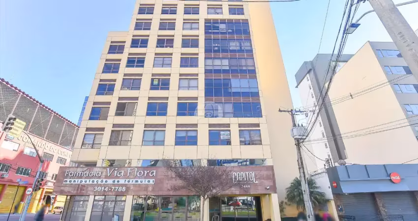 Sala comercial com 1 sala à venda na Avenida Visconde de Guarapuava, 3444, Centro, Curitiba