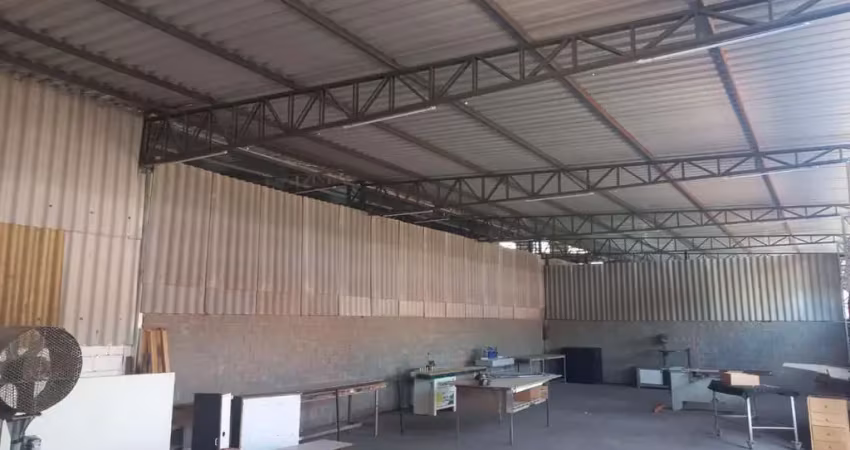 Galpão para alugar, 800 m² por r$ 8.000,00/mês - zona industrial - iperó/sp
