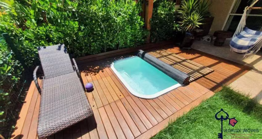 Lindo garden de 2 quartos com piscina, em condomínio resort