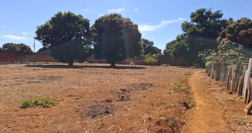 Vendo lote 7.800 m² ao lado do shopping àguas lindas