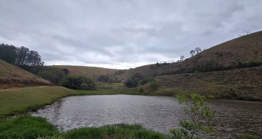 Encantadora fazenda disponível para venda, guaratinguetá sp.
