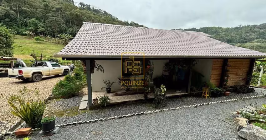 Sítio espetacular com amplo espaço externo em indaial!