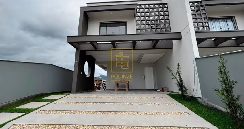 Sobrado bem localizado e a poucos minutos do centro de indaial