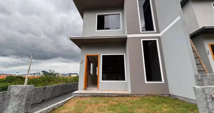 Sobrado com 2 suítes e amplo terreno no bairro benedito, indaial