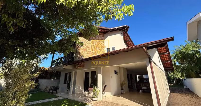 Casa com edícula e amplo terreno no bairro dos estados em timbó