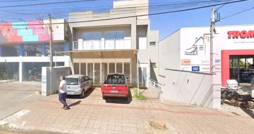 Sala comercial para alugar na Avenida Inglaterra, 211, Centro, Cambé