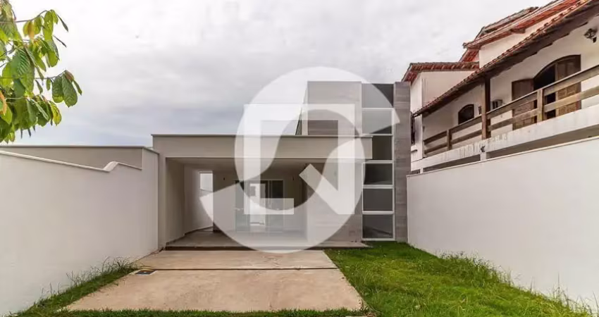 Linda casa linear com 3 quartos, sendo 1 suíte e 2 vagas