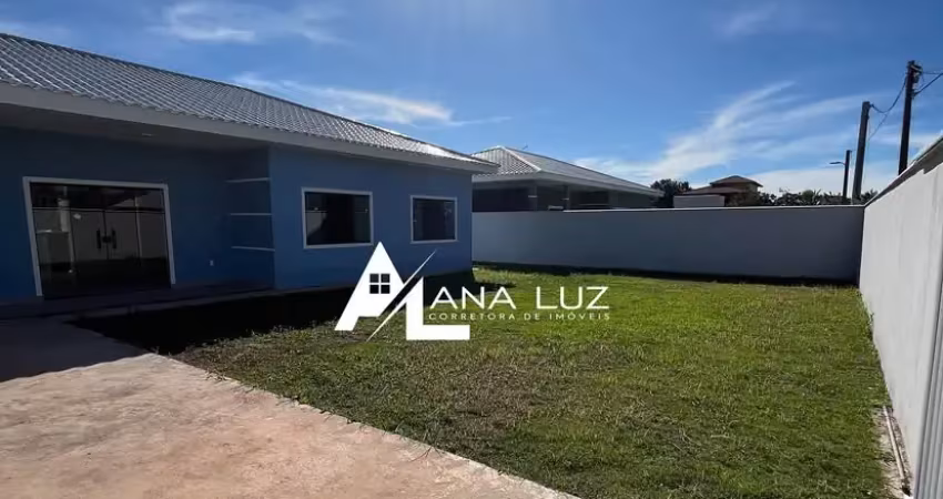 Casa com piscina e espaço gourmet a poucos minutos da praia em vilatur!