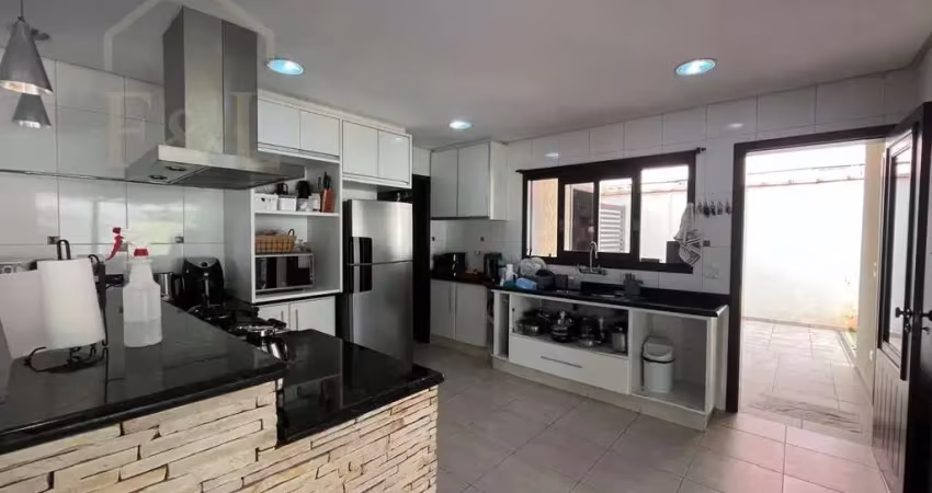 Casa para venda em jandira, cond. nova higienópolis, 3 dormitórios, 3 suítes, 5 banheiros, 2 vagas