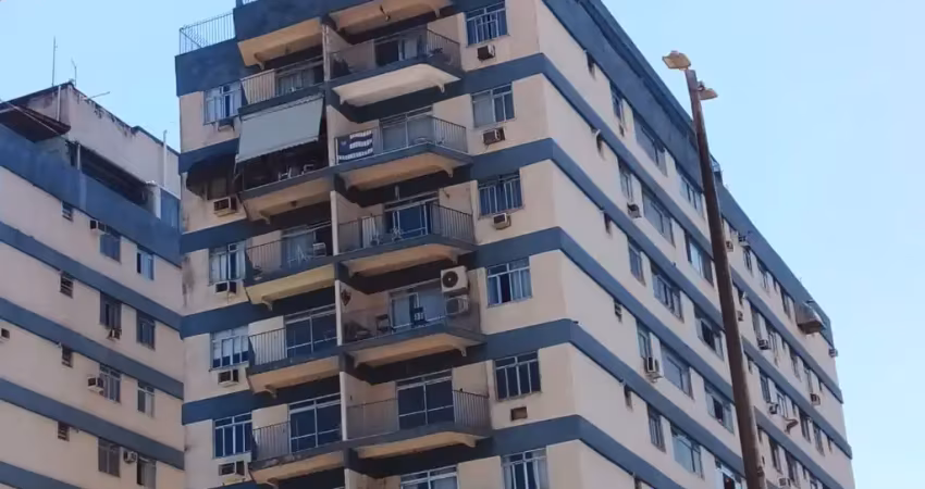 Ótimo apartamento 2 quartos com varanda e sol da manhã  na praça seca