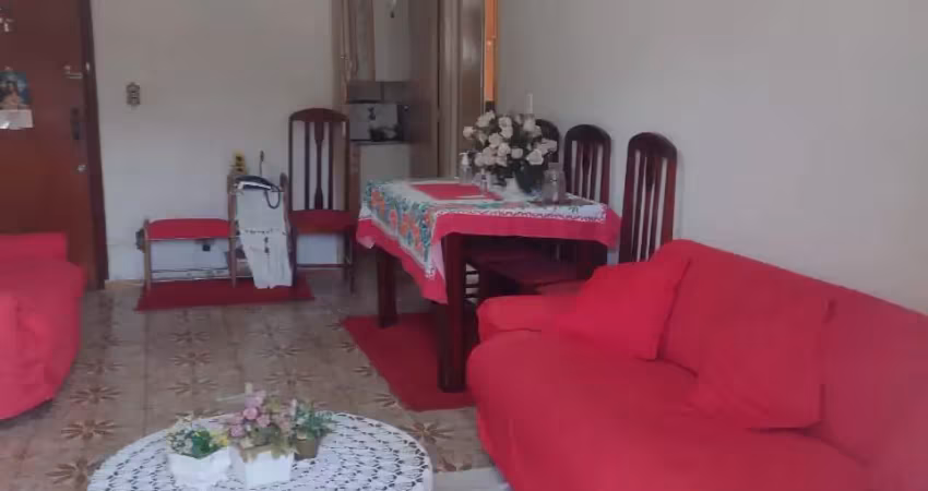 Ótimo apartamento 2 quartos com varanda e sol da manhã  na praça seca