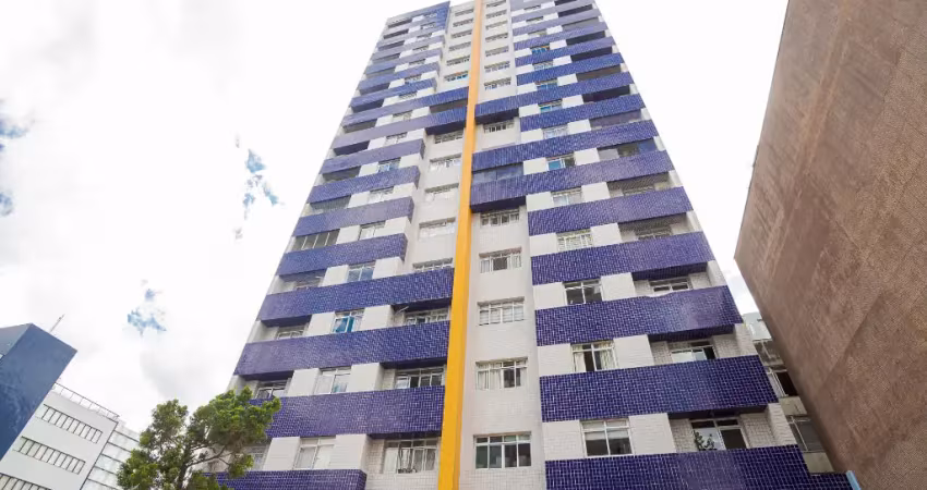 Apartamento com 02 quartos à venda no centro de curitiba