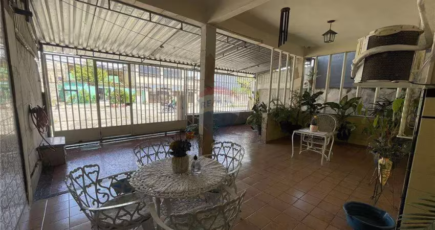Casa com 3 quartos á venda, com 275m por r$540.000,00 - penha - rio de janeiro-rj