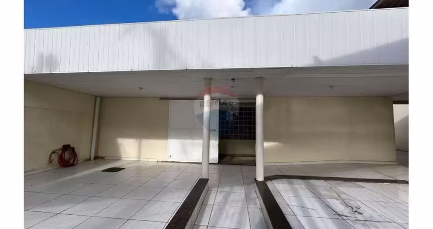 Galpão com 254m² para locação por r$ 7.000,00 na vila da penha - rj