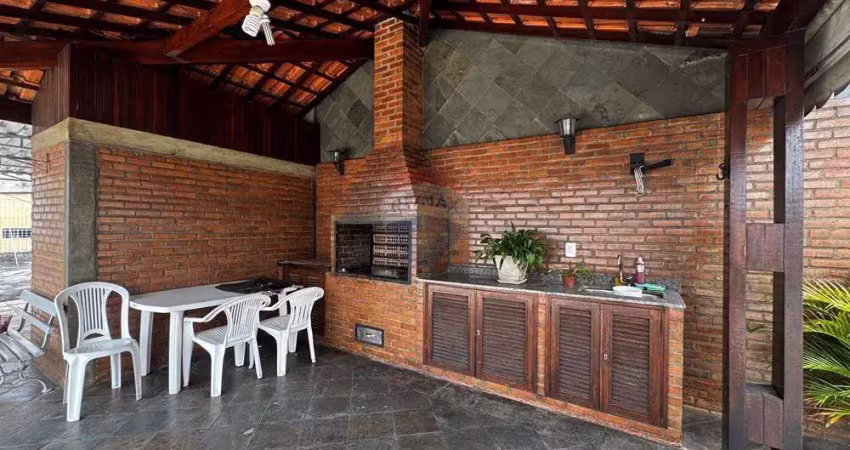 Casa triplex de 185m²  à venda por r$ 473.000,00 em duque de caxias!