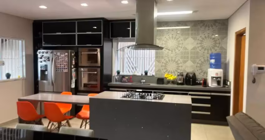 Casa com 3 suítes impecável na melhor localização da vila carrão