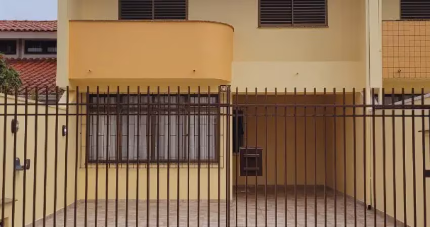 Casa com 3 quartos para alugar na Rua Rodolpho Senff, 274, Jardim das Américas, Curitiba