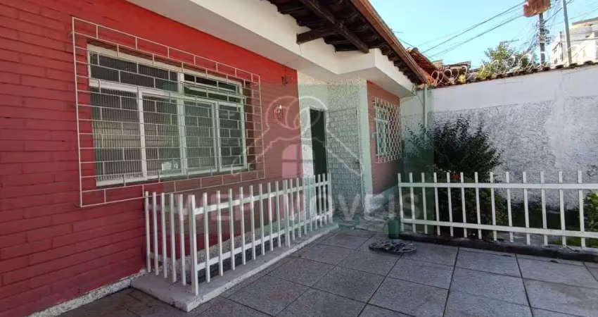 Casa com 3 quartos à venda na Rua Pitangui, Sagrada Família, Belo Horizonte