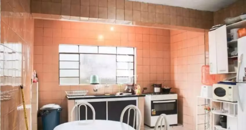 Sobrado residencial de 432m²  possuindo  8 dormitórios (  1 suítes  ) e 4 vagas á venda no jabaquara