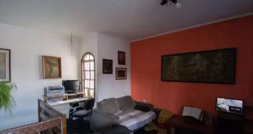 Casa à venda com 330m² sendo 4 quartos,02 suítes  e 8 vagas jardim jabaquara
