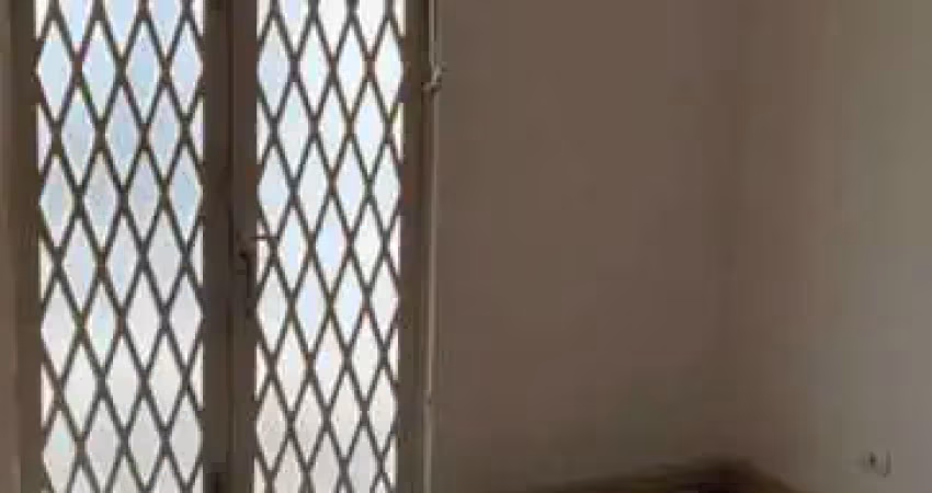 Casa assobrada a venda 110m² sendo 3 quartos, 2 banheiros e 1 vaga  lapa