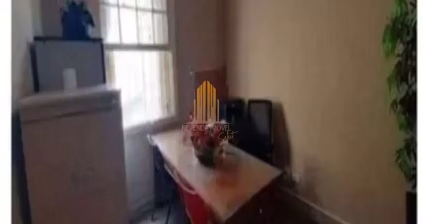 Vila romana, casa residencial de 200m² com 4 dormitorios, 2 banheiros e 3 vagas de garagem.