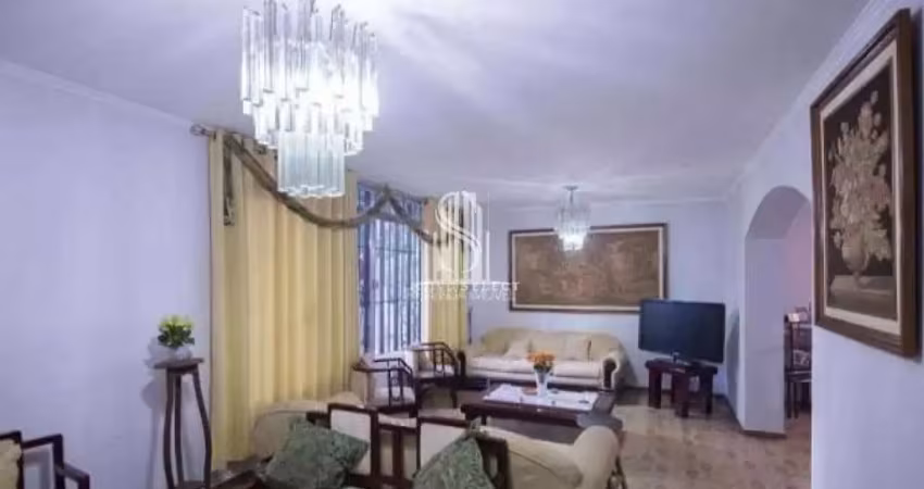 Casa residencial de 390m², com 3 dormitórios sendo 1 suíte, 3 salas e 3 vagas à venda na região lapa