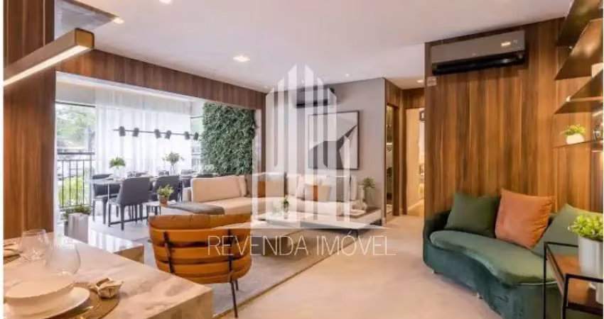 Apartamento de 02 dormitorios proximo ao metrô butantã