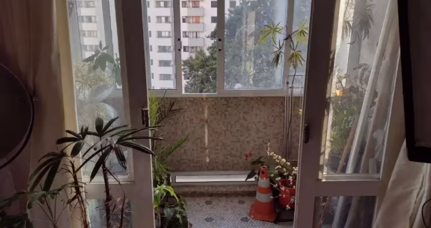 Apartamento de 2 quartos com suíte em santa cecília