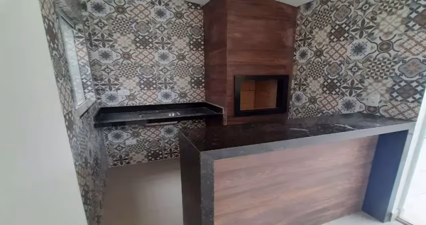 Cobertura com churrasqueira, 3 dormitórios sendo 1 suíte, elevador e com 2 vagas de garagem