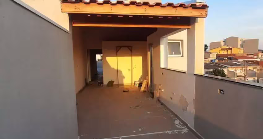 Cobertura com elevador, 2 dormitórios sendo 1 suíte e 2 vagas de garagem