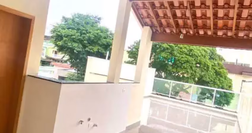 Cobertura com churrasqueira, hall social com elevador, 2 dormitórios sendo 1 suíte e 2 vagas