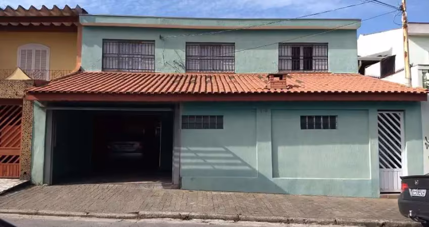 Casa assobradada, 3 dormitórios, 4 vagas em santo andré