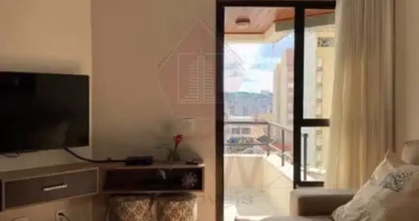 Apto de 3 quartos (1 suite), todo planejado, com pisos novos e sacada com vista livre
