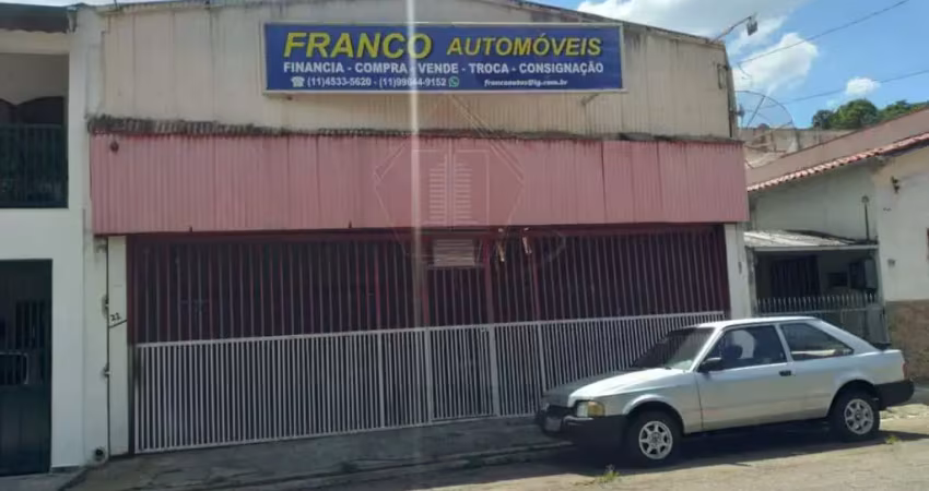 Galpão comercial com 124m³ de área útil e pé direito de 7 metros bem localizado