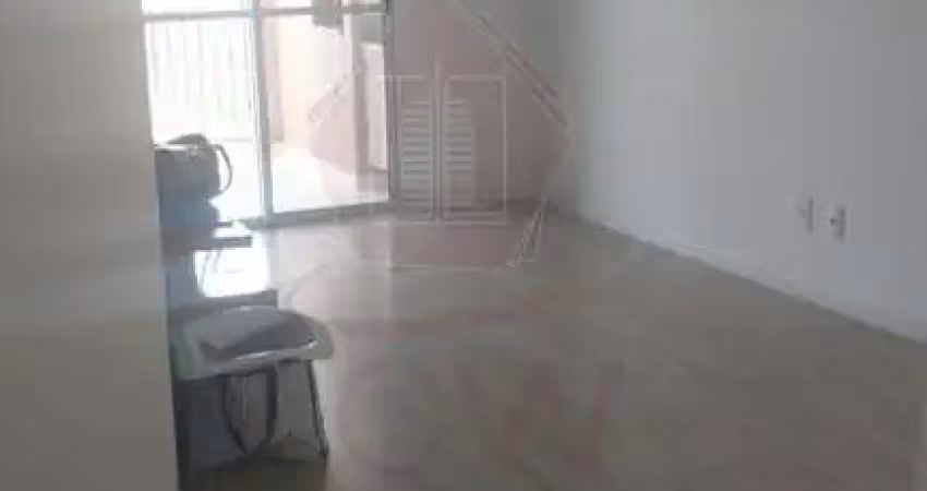 Apartamento de 2 quartos (1 suite com planejados), cozinha planejada, varanda gourmet envidraçada