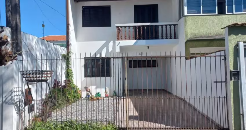 Sobrado com 3 quartos  para alugar, 121.00 m2 por r$2850.00  - cajuru - curitiba/pr