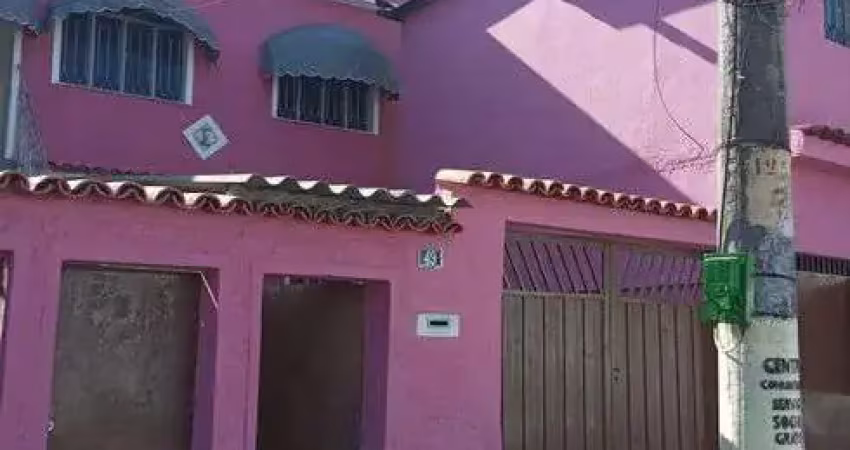Prédio com 3 casas e quitinete no bairro santa rita, perto do prezunic