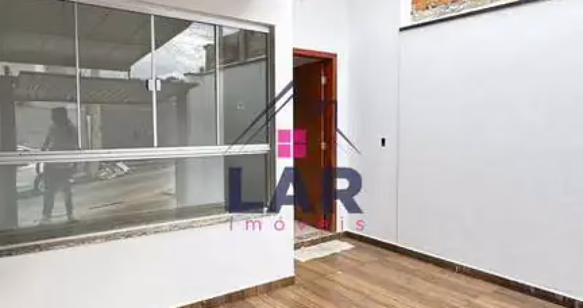 Vende-se casa localizada no parque real, com excelente acabamento