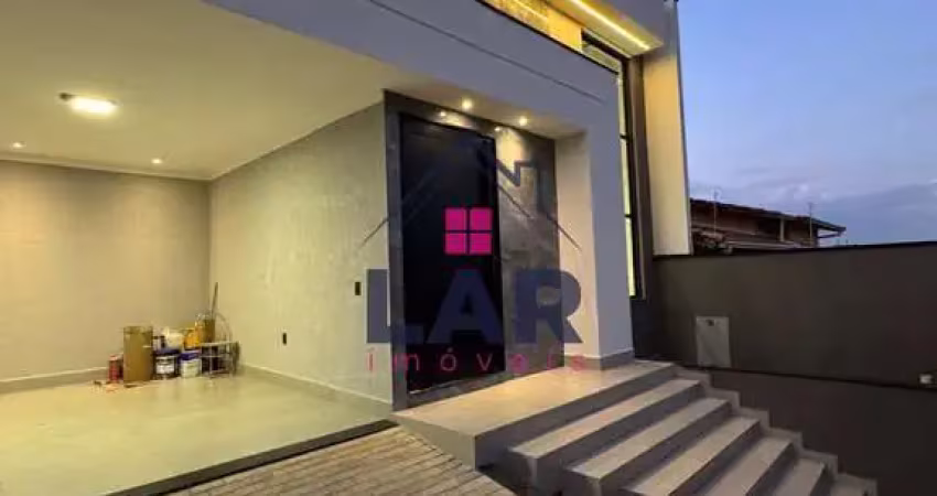 Vende-se casa com acabamento de luxo, e com excelente localização