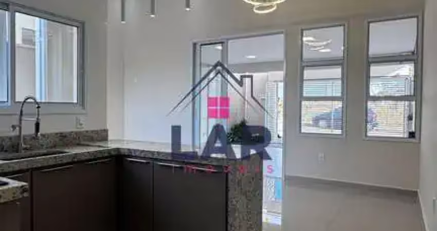 Casa de alto padrão para venda com excelente localização e acabamento