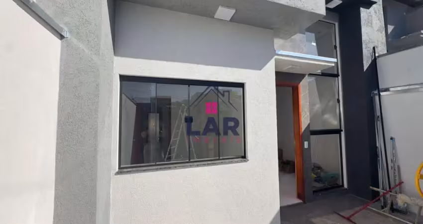 Casa com 3 quartos sendo 1 suíte com excelente localização e preço condizente